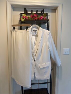 Jessica London Vintage White Plus Size Blazer and Skirt Set